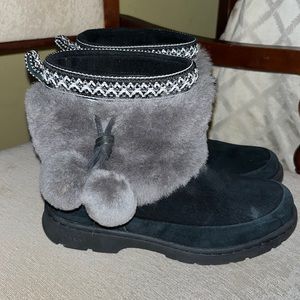UGG 12999 W Brie Black Boots size 5